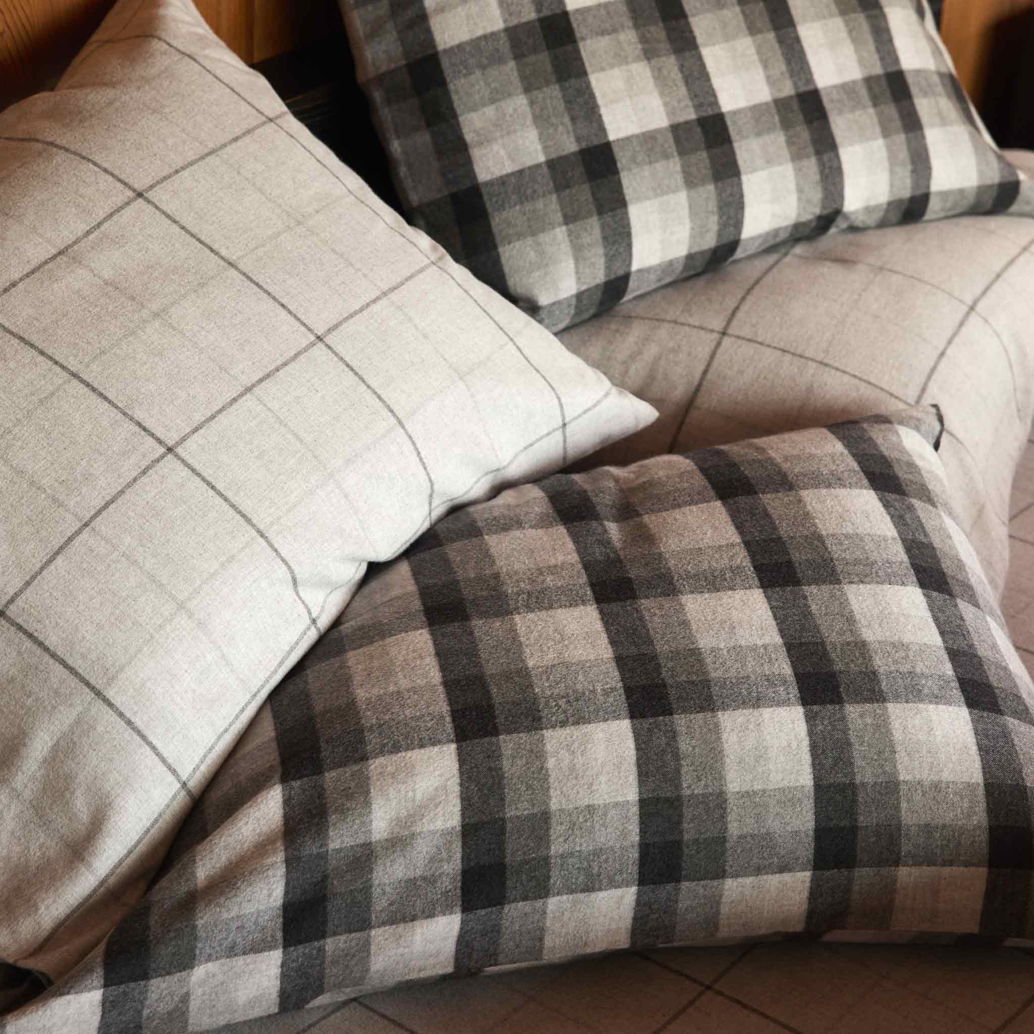 Brushed Flannel Pillowcase Set