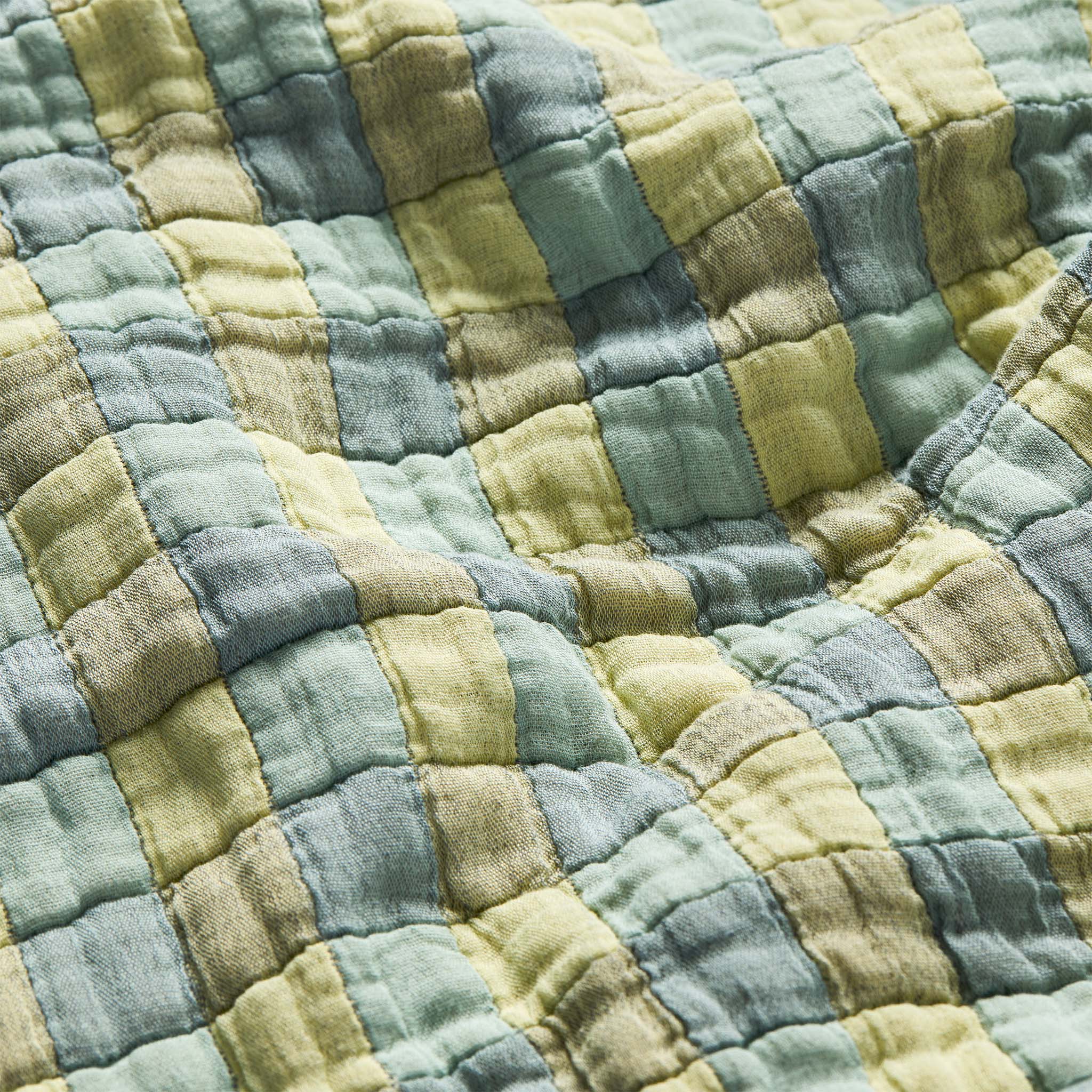 Breezeweave Cotton Gingham Bed Blanket
