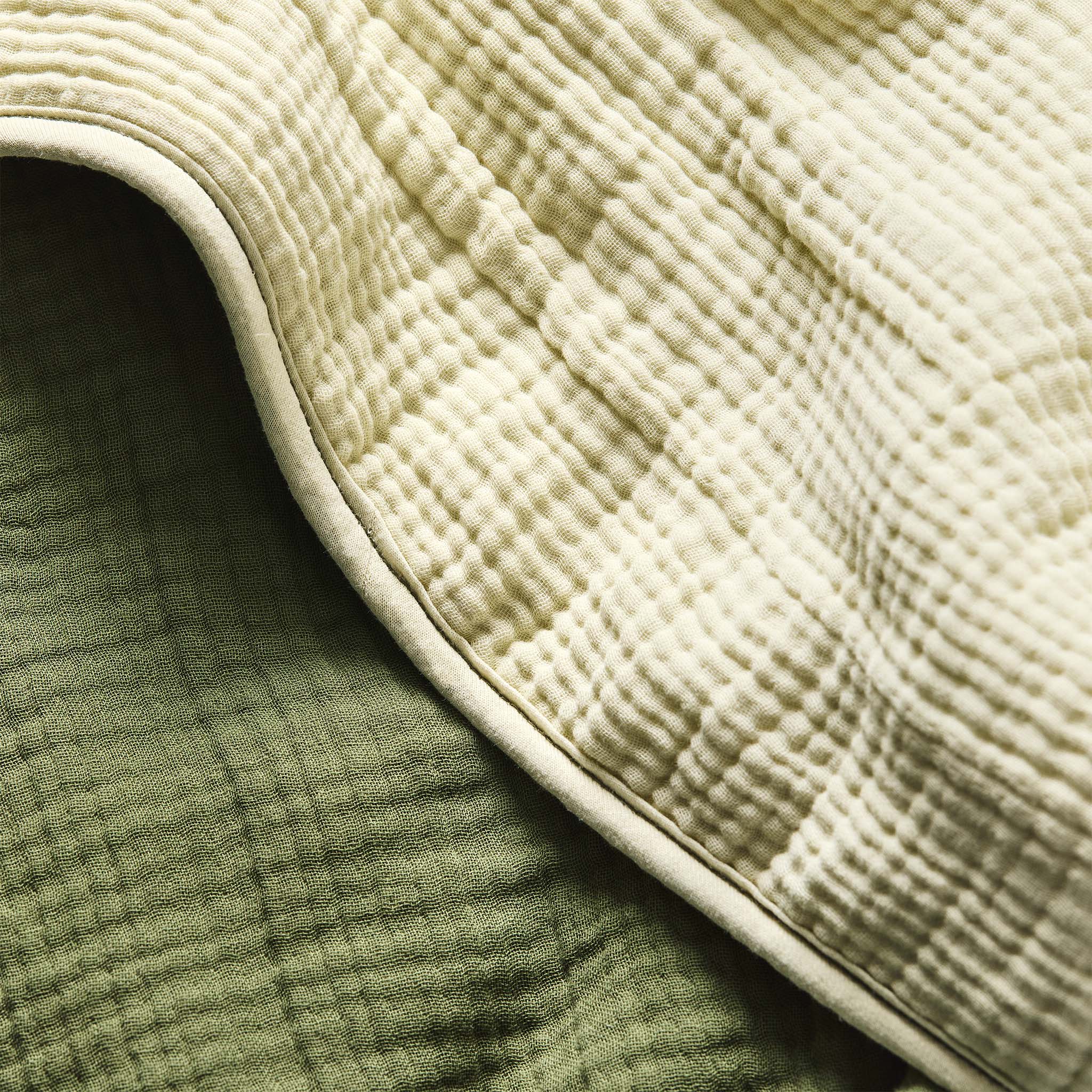 Breezeweave Reversible Cotton Comforter