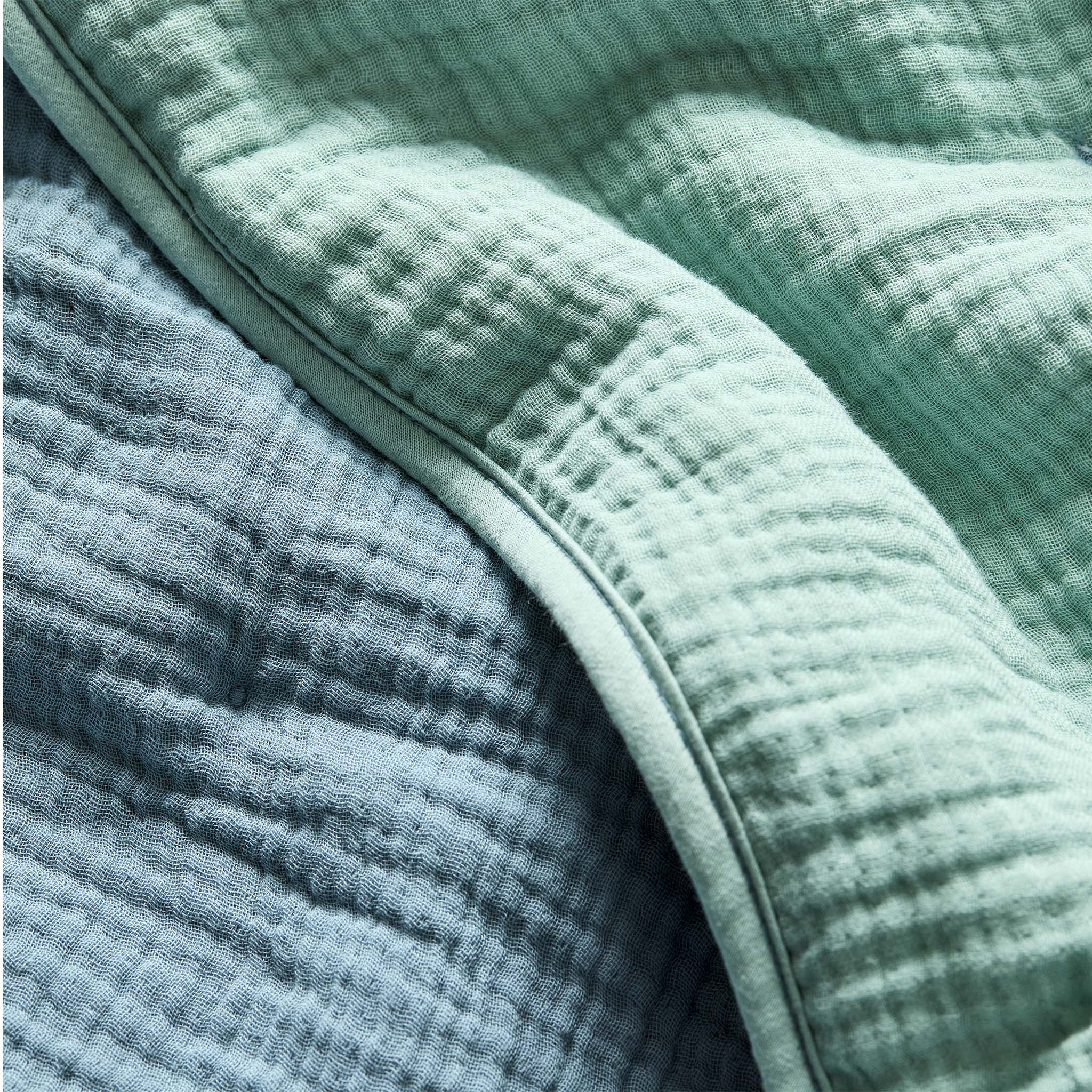 Breezeweave Reversible Cotton Comforter